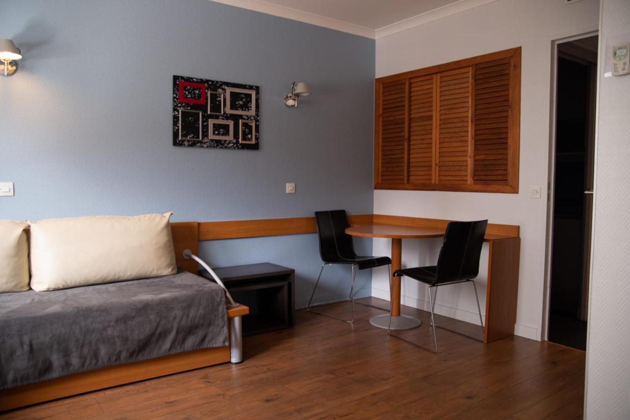 איסי-לה-מולינו Confortable Apartment Near Porte De Versailles מראה חיצוני תמונה